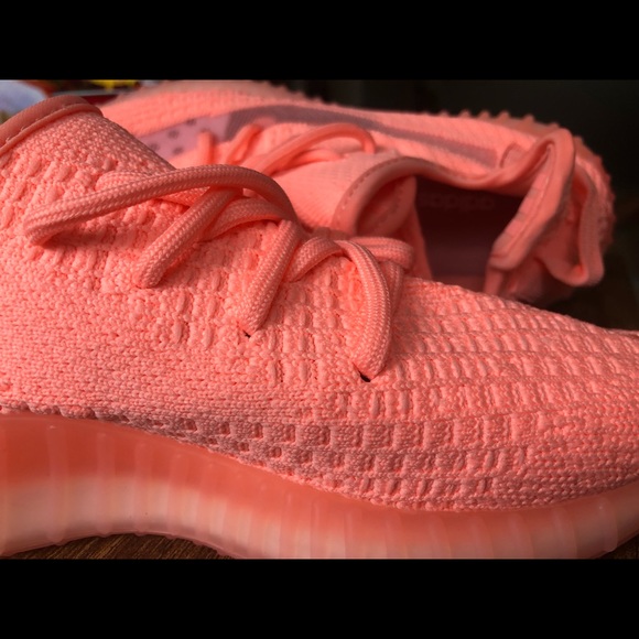 Yeezy 350 - Picture 2 of 3